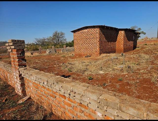 2 BEDROOM HOUSE FOR SALE IN MAKHUVHA